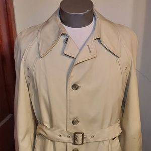 Cool AF London Fog Off-White Rain Coat 42Reg Very on Trend